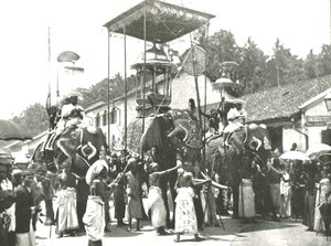 Religieuze processie, Colombo, Ceylon, 1895 door Unbekannt