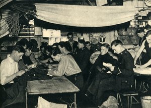 Royal Marines op hun Messdek aan Boord van een Schip, Tweede Wereldoorlog