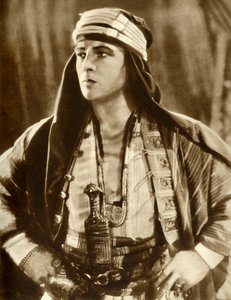 Rudolph Valentino in The Sheik, 1921, 1935 door Unbekannt