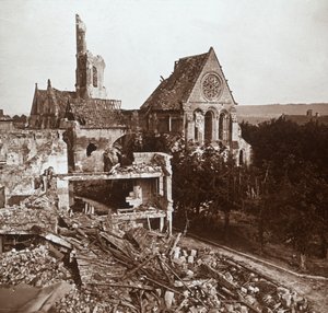 Verwoeste kerk, Vauxaillon, Noord-Frankrijk, ca. 1914-ca. 1918