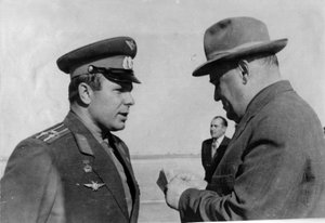 Russische kosmonaut Yuri Gagarin en raketingenieur Sergey Korolyov
