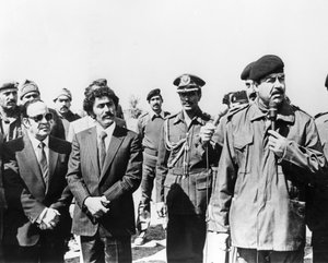 Saddam Hussein houdt een toespraak, Irak, 1986