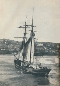 Zeilen naar Newlyn Haven, de Isabella, een tweemaster Lancashire type schoener door Unbekannt