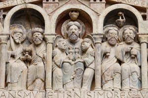 Timpaan van de Sainte Foy abdijkerk: Abraham, Conques, Frankrijk