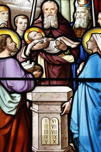 Heiligdom van Onze-Lieve-Vrouw van La Salette Glas-in-loodraam Presentatie van Jezus in de Tempel, La Salette, Frankrijk