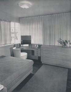 Eenvoudige en praktische lijnen kenmerken deze slaapkamer, 1942