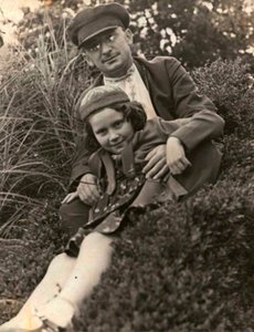 Sovjetpoliticus Lavrentiy Beria met Josef Stalins dochter Svetlana Alliluyeva, USSR