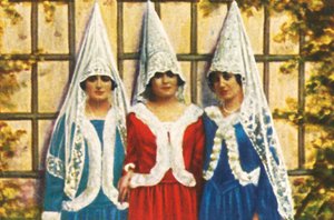 Spaanse vrouwen in mantilla