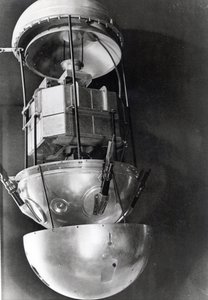 Spoetnik 1, Russische satelliet, 1957 door Unbekannt