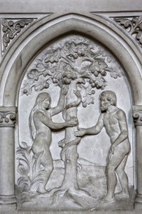 Sint-Martinus katholieke kerk, Villers-sur-Mer, Frankrijk. Reliëf. Adam en Eva door Unbekannt