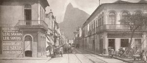 Het Botafogo-einde van de modieuze Rua Sao Clemente. Corcovado in de verte, 1914 door Unbekannt