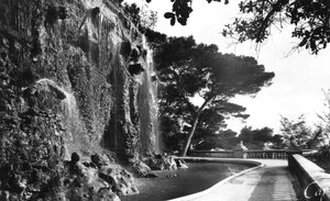 De waterval van het kasteel, Nice, Zuid-Frankrijk door Unbekannt