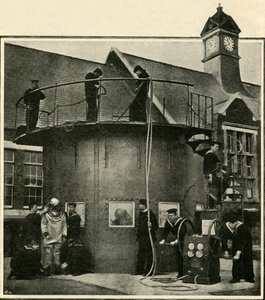 De duiktank in Portsmouth waar duikers worden getraind, 1901 door Unbekannt
