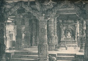 Het interieur van een Jain-tempel op Mount Abu in Rajputana door Unbekannt