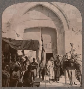 De Jaffa Poort gesloten, toont Naald van de Naald, Jeruzalem, ca. 1900
