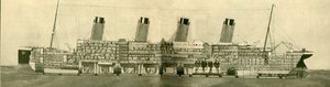 De Olympic 46.439 ton getoond in doorsnede, ca. 1930 door Unbekannt