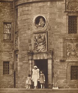 De Koningin bij Haar Oude Huis, Glamis Castle, c1936 1937
