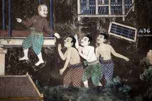Het interieur van de muren van de Zilveren Pagode is bedekt met muurschilderingen die verhalen uit de Reamker uitbeelden, de Khmer-versie van het klassieke Indiase epos, de Ramayana. Sommige delen van de muurschilderingen zijn verslechterd en door het weer door Unbekannt