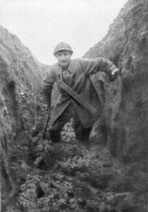 De ellende van de soldaat, een modderige Franse loopgraaf in Artois, Frankrijk, 1916