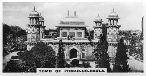 Het graf van Itimad-Ud-Daula, Agra, India, c1925 door Unbekannt