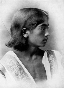 Dit is een foto van J. Krishnamurti, ca. 1911