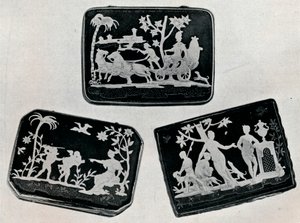 Drie Pique Snuifdozen, 1920 door Unbekannt
