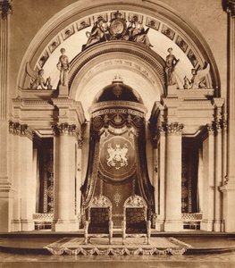 Tronen in de balzaal van Buckingham Palace