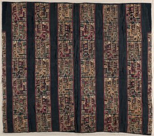 Tuniekfragmenten met vogelkopfiguur, 600-1000