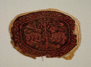 Twee Tegenovergestelde Dieren van een Tuniek, 700s-800s