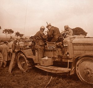 Gebruik van de lier voor barrageballon, Somme, Noord-Frankrijk, ca. 1914-1918
