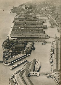 Schepen varen van Liverpool naar havens over de hele wereld, vanaf de Rivier Mersey, 1936