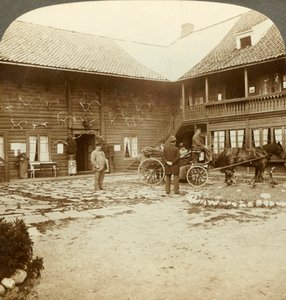 Victoria Hotel, versierd met rendiergeweien, in Kongsberg, in ruig Noorwegen, ca. 1905