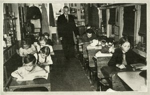 Wanneer de School naar de Kinderen Komt - Reizende scholen bieden een grondig moderne opleiding