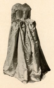 Witte satijnen trouwjurk gedragen door mevrouw St. Clair in Philadelphia, 1760 door Unbekannt