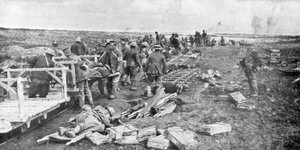 Evacuatiepunt voor gewonden, Vimy, Frankrijk, Eerste Wereldoorlog, april 1917 door Unbekannt