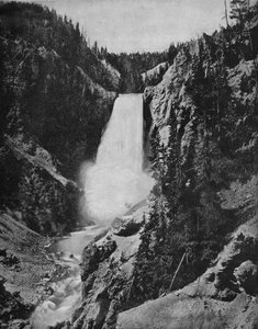 Yellowstone Falls, Wyoming, c1897 door Unbekannt