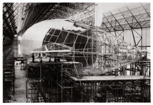 Zeppelin LZ 126 in aanbouw, Friedrichshafen, Duitsland