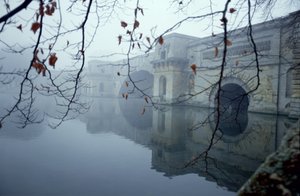 Brug over het meer, Blenheim Palace, Oxfordshire, gebouwd ca. 1705-24 eeuw