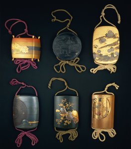 Inro-dozen, 19e eeuw (verguld en lak)