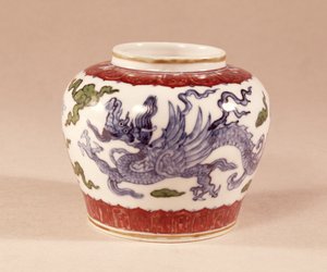 Pot, laat 15e eeuw met tou tsai decoratie (vechtende of contrasterende kleur) door Unbekannt Unbekannt