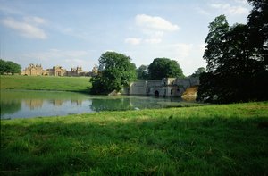 Uitzicht vanaf het meer, Blenheim Palace, Oxfordshire door Unbekannt Unbekannt