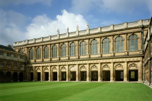 Uitzicht op de Grote Binnenplaats van de Wren Bibliotheek, Trinity College, Cambridge