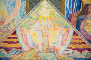 Christendom; modern; kunst; kleurrijke plafondschildering door Lous Mohr "Trinity"; 1938; schilderij van Jezus Christus in de Oslo Kathedraal; Oslo Domkirke; Oslo; Noorwegen; Scandinavië; Noord-Europa; Europa