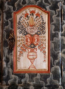 Deur van handgemaakt houten kabinet met handgeschilderde bloemendecoratie, San Giovanni, Trentino-Zuid-Tirol, Italië, (detail) door William M. Timlin
