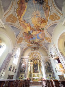 Interieur en plafondschilderingen door Hans Andre, Servitenkirche, Innsbruck, Tirol, Oostenrijk, Europa