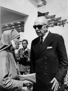 Koning Paul I van Griekenland en Prinses Andrew van Griekenland (schoonmoeder van Elizabeth II) 18 september door Unbekannt