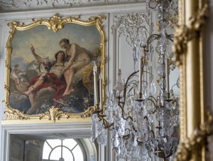 Mars en Venus. Schilderij door Carle Van Loo (1705-1765). Chambre du Prince, Hotel de Soubise, Parijs door Unbekannt