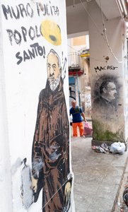 Monnik met verfspuit en Marlon Brando door Benjamin Baud