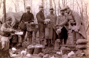 Foto uit een persoonlijk album van een infanterieluitenant tijdens de eerste maanden van de Eerste Wereldoorlog door Unbekannt