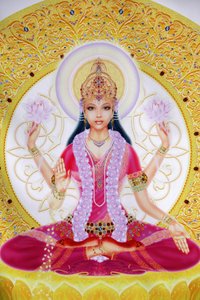 Afbeelding van Lakshmi, godin van rijkdom en gemalin van Heer Vishnu, zittend met lotusbloemen door Unbekannt